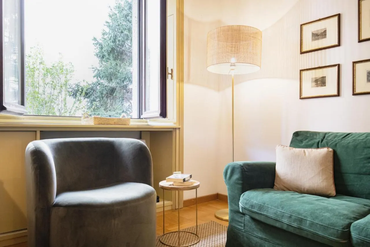 Easylife - Dimora Di Classe In Zona Conciliazione Milan 0*,  Italy